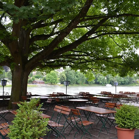 فندق Alte Post - Am Rhein-ufer لاوفنبورغ