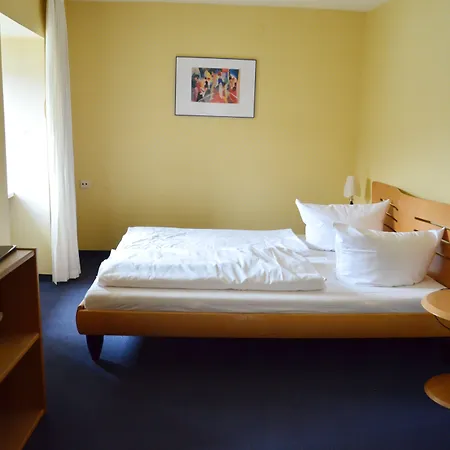 Alte Post - Am Rhein-ufer 3*