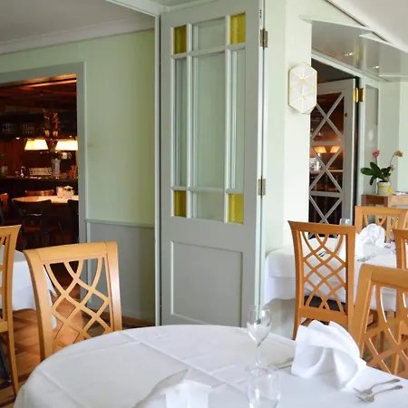 فندق Alte Post - Am Rhein-ufer 3*