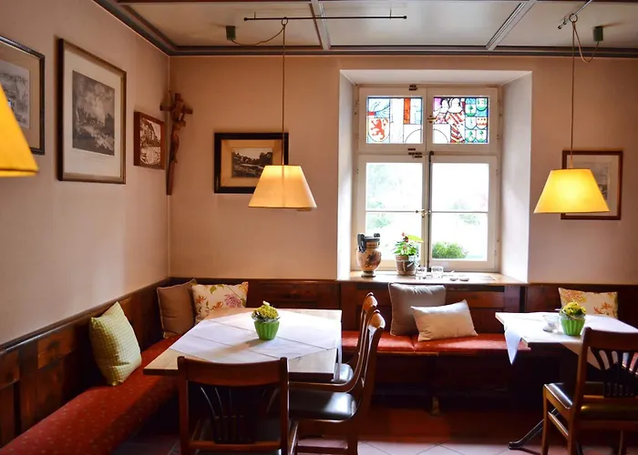 Alte Post - Am Rhein-ufer 3*