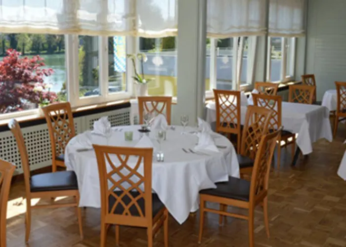 Alte Post - Am Rhein-ufer Hotel 3*